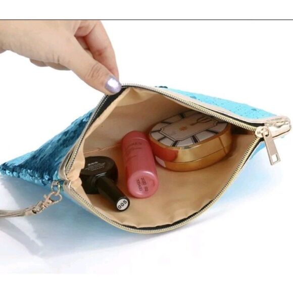 Women's Gold Wristlet Flip Sequin Coin Purse Cosmetic Bag NWT - Picture 9 of 9